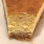 Nanairo Kohi - ベイクドチーズケーキの断面アップ