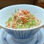 家庭料理 小川 - 新玉ねぎのレンジ蒸し