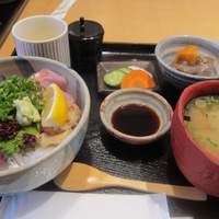 丸新 - 海鮮丼