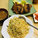仙豆 - ミンチカツとトンテキ半々セットに炒飯