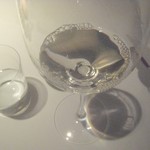 AZUR et MASA UEKI - 千歳ワイナリー　ケルナー遅摘み