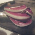 AZUR et MASA UEKI - 平貝、タルティーヴォ、ふき？、バジル？　UP