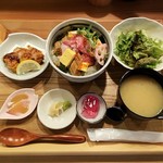 Shukou Hotaru - ほたるの海鮮丼　全景