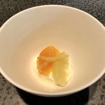 イチリン ハナレ - 柑橘：レモンのシャーベット、蜂蜜ヨーグルト、文旦とデコポン レモンのピール