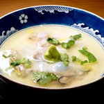 立花屋 - 牡蠣の木枯らしあんかけ　牡蠣と卵白の相性が抜群。この店独自の人気メニューだ。