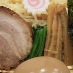 味処 むさし野 - つけそばのアップ（さらに）