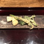 ろっかん - 山菜の天ぷら