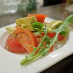 トリワイン ＰＩＫＯＳＨＨＨＵ - カプレーゼ