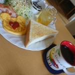 Kuma Cafe - 