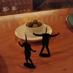 Bar Epernay - オリーブの燻製600円