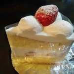 パティスリ・ル・スィエル - ショートケーキ（横から）