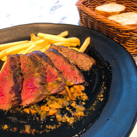 W Yokohama The Wine Hall - ・グラスフェッドビーフのグリル150g
                      言えばパンもらえる。おかわりサービス