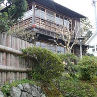 幻董庵 - 趣のある建て屋が見えてきました