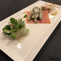 DADA - 鮃と菜花のｶﾙﾊﾟｯﾁｮ､ｺｺﾞﾐのﾘｺｯﾀﾁｰｽﾞ和えﾌﾟﾛｼｭﾂ､清流鶏ｱｽﾋﾟｯｸ