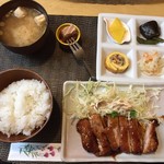 珈琲屋　置時計 - 鶏の照焼き定食（珈琲無料）