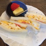 カフェ・バール こうべっこ - 朝のタマゴサンド（150円）