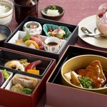 Nihon Ryourishun Sai - 【昼食】旬彩弁当