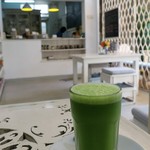 Milk & Honey Cafe - Coolerという名のグリーンジュース