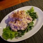 欧風酒場テラコバール - いぶりがっこのポテサラ ノーザンルビーバージョン