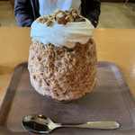 つばめ氷菓店 - チャイマサラナッツinピスタチオクリーム