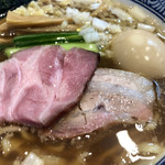 麺処ほん田 - 低温調理肩ロースと吊るし炙り焼バラチャーシュー