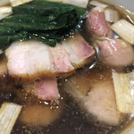 麺処ほん田 - 低温調理肩ロースと吊るし炙り焼バラチャーシュー