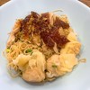 บะหมี่คนแซ่ลี - 料理写真:エッグヌードル+海老と豚のワンタン+ローストダック55バーツ(≒約193円)