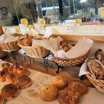 ミリーズブレッド - ハード系パンもあります