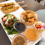 Kalpapruek - ③3つのアペタイザーミックス200バーツ(≒約700円)