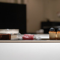 レストラン オオツ - 2019.4 プティフール（生チョコ、ベリーキャラメル、ブルーベリーチーズケーキ）
