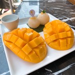 Make Me Mango - ②マンゴー＆スティッキーライス175バーツ(≒約613円)