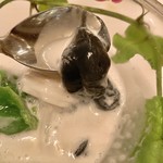 Celadon - ⑨焼いたココナッツ殻とパンダンプリン、若いココナッツの肉