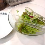 梨花食堂 - 無料のサラダ