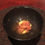 存じやす　極 - 人参のムースにウニ。コンソメのジュレ