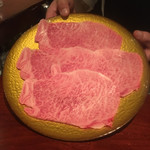 存じやす　極 - サシの美しいA5ランクの肉