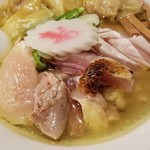 麺屋 六感堂 - 中華そば 金（潮）＋シャポーン鶏ささみタタキ増し