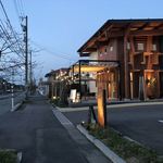 ル パークス - 外観と前面道路