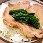 拉麺大公 - ライスon吊るし焼きチャーシュー&ほうれん草 (2019.4.21)