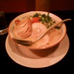 金ちゃんラーメン - 九州風白湯ラーメン