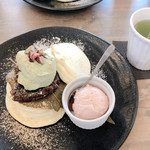 KANON PANCAKES　 - 抹茶クリームと桜アイス 1500円+
            プラス300円+で抹茶入り茎煎茶