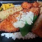 Daily YAMAZAKI - 海苔弁当（から揚げ入り）