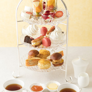 Afternoon tea has also started. Please spend an elegant time.