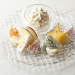 Seasonal fruits & fresh cream