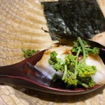銀座 しのはら - ＊海苔で白子様を包むのではなく、最後に海苔をのせて頂きます。 白子様はクリーミーですし花山椒とともに頂くとより美味しい。