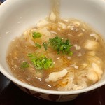 銀座 しのはら - ◆伊勢海老と鱶鰭の餡掛・・お腹は一杯だったのですが「餡」が「車海老と鱶鰭」と聞いては、頂かないと。 贅沢なご飯です。