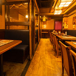 八丁畷の名物家 - テーブル席