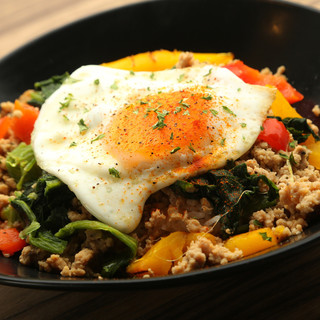 汐留カフェ&ダイナー em_1