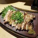 和洋台所 よつ葉 - 炙りもも刺し　880円
      