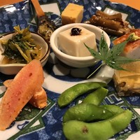 浅草じゅうろく - 八寸　焼きたまご・秋田の新ごぼう金平・はもを使った板わさ・江戸前穴子の煮凝り・沖縄の枝豆 ・明太子燻製・山葵菜のお浸し・蕗の薹の味噌焼き・自家製ごま豆腐