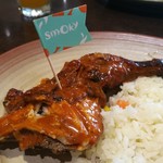 Nando's - ペリペリソースに24時間漬けこんだ鶏肉を炭火焼き、Smokyソースは香ばしく深みのあるコク